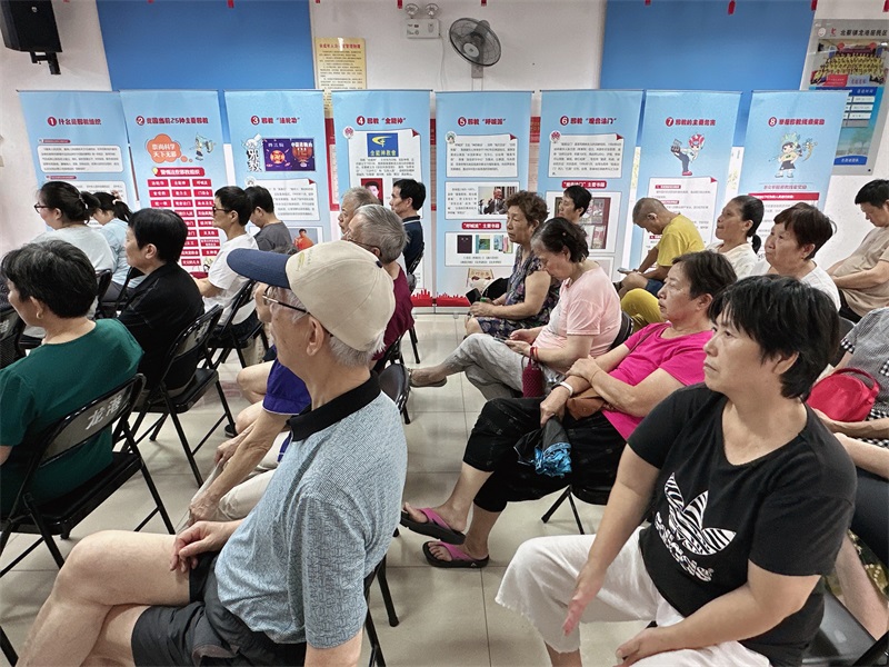 巡展3.jpg